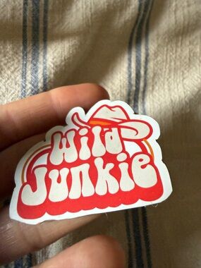 New Wild Junkie Retro Sticker — Uv vinyl White & Red